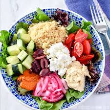 Mediterranean Quinoa Salad quick and easy healthy recipe