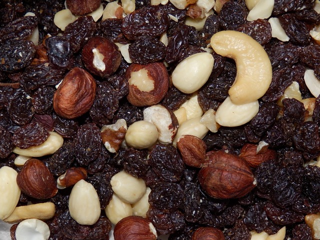 Mixed Nuts and Dried Fruits,healthy snack